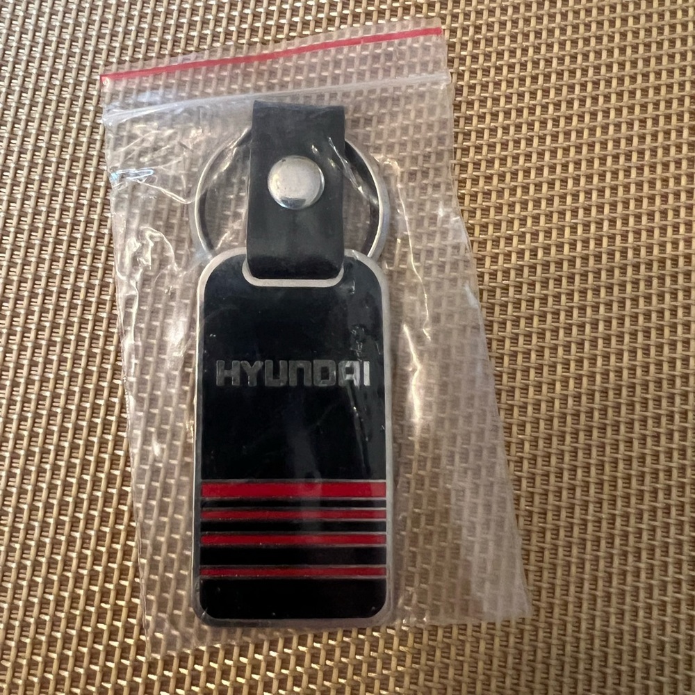 Hyundai Car Euroseries Key ring NEW NWT